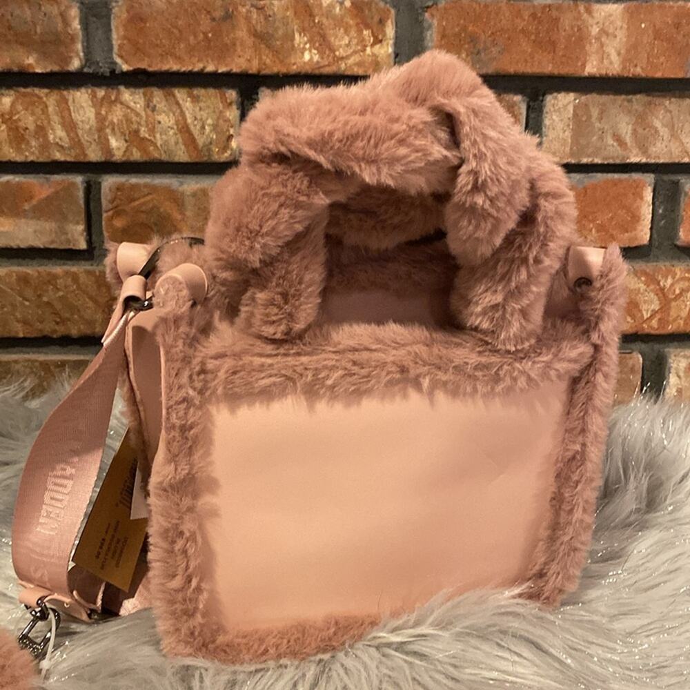 BNWT STEVE MADDEN BSidra Faux Furry Blush Pink Satchel Crossbody Bag - Picture 4 of 10